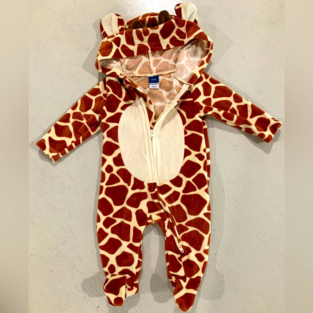 Old Navy baby giraffe costume